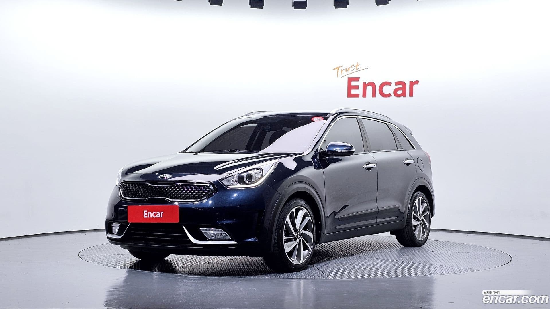 Main__Slider__Photo:Niro Kia 2018.10-0