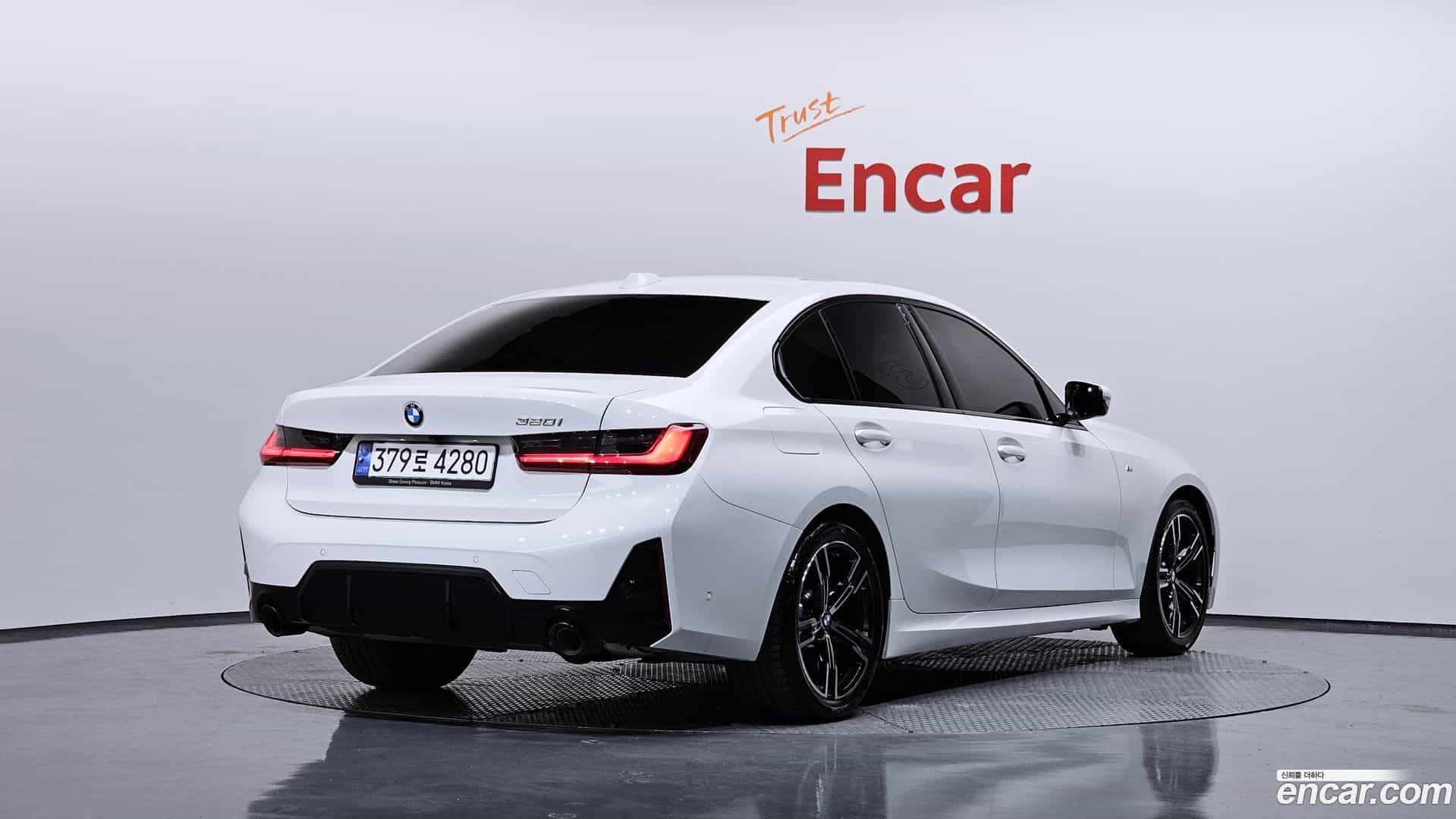 3-Series BMW 2023.8-OUTER-2