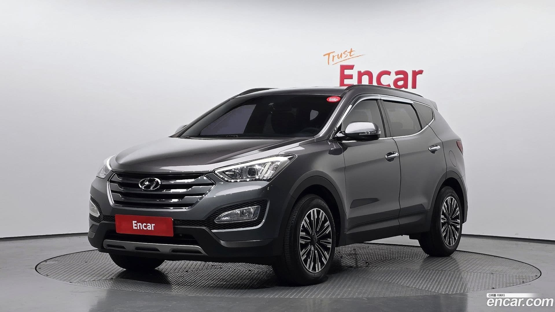 Main__Slider__Photo:Santafe Hyundai 2015.2-0