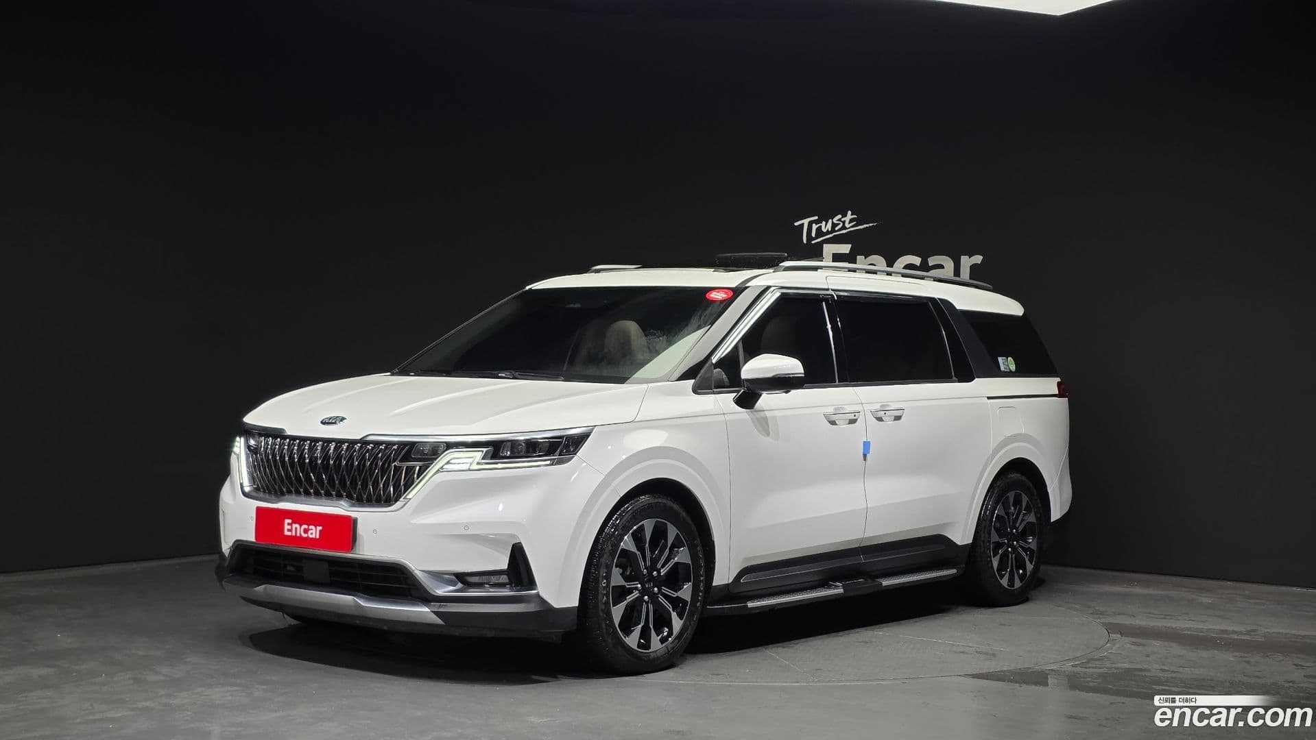 Main__Slider__Photo:Canival Kia 2021.0-0