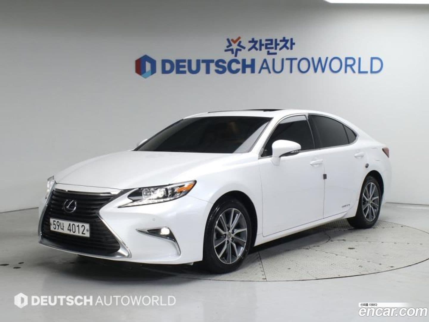 Main__Slider__Photo:ES Lexus 2018.0-0