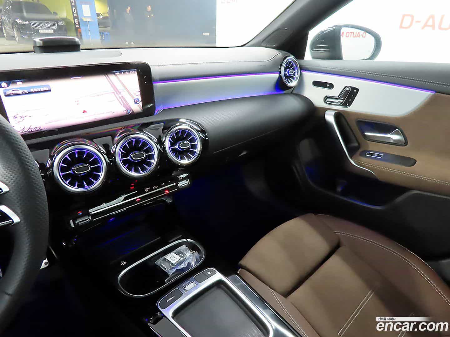 CLA-Class Mercedes-Benz 2025.4-OPTION-016
