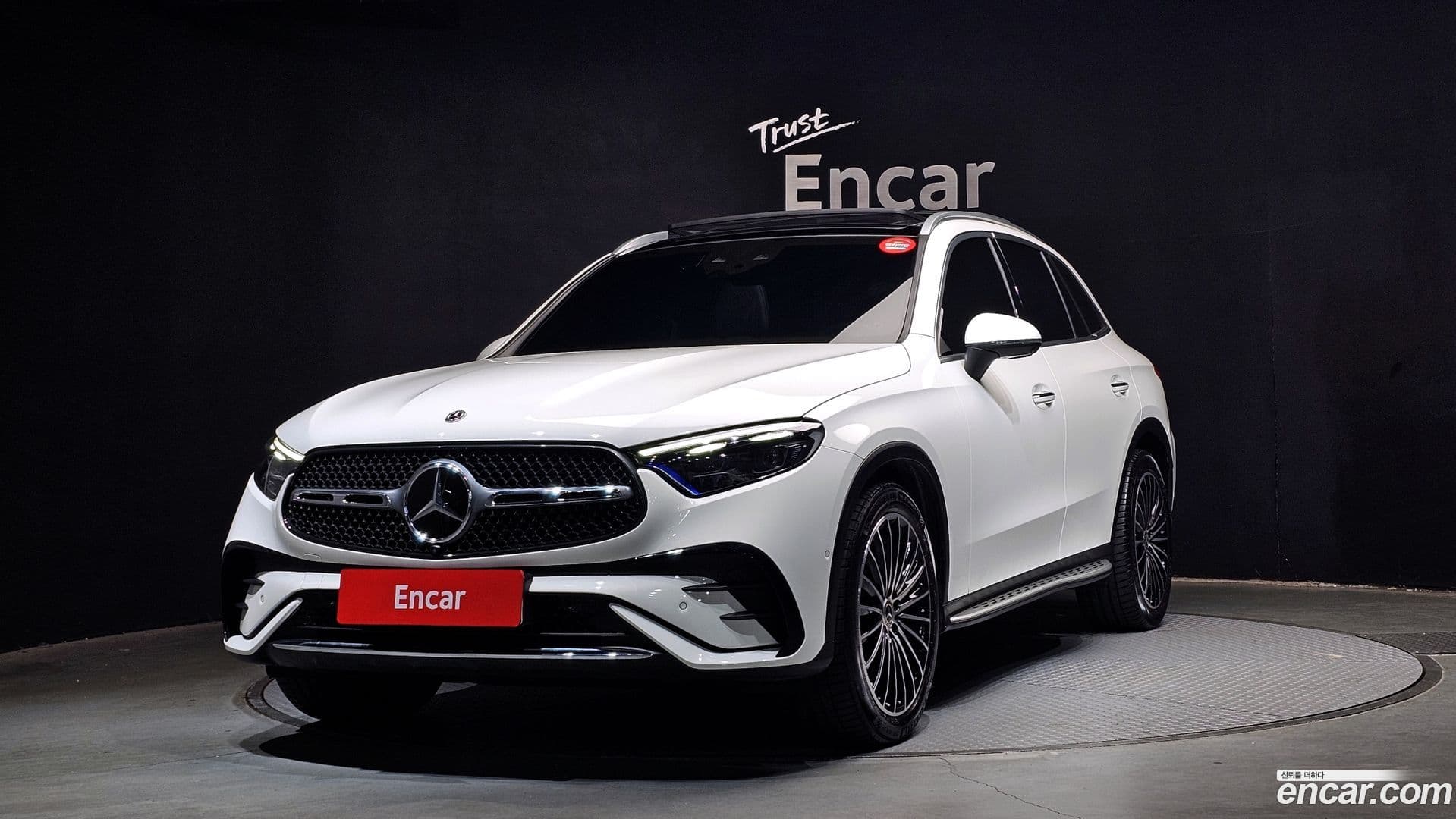 Main__Slider__Photo:GLC-Class Mercedes-Benz 2024.3-0