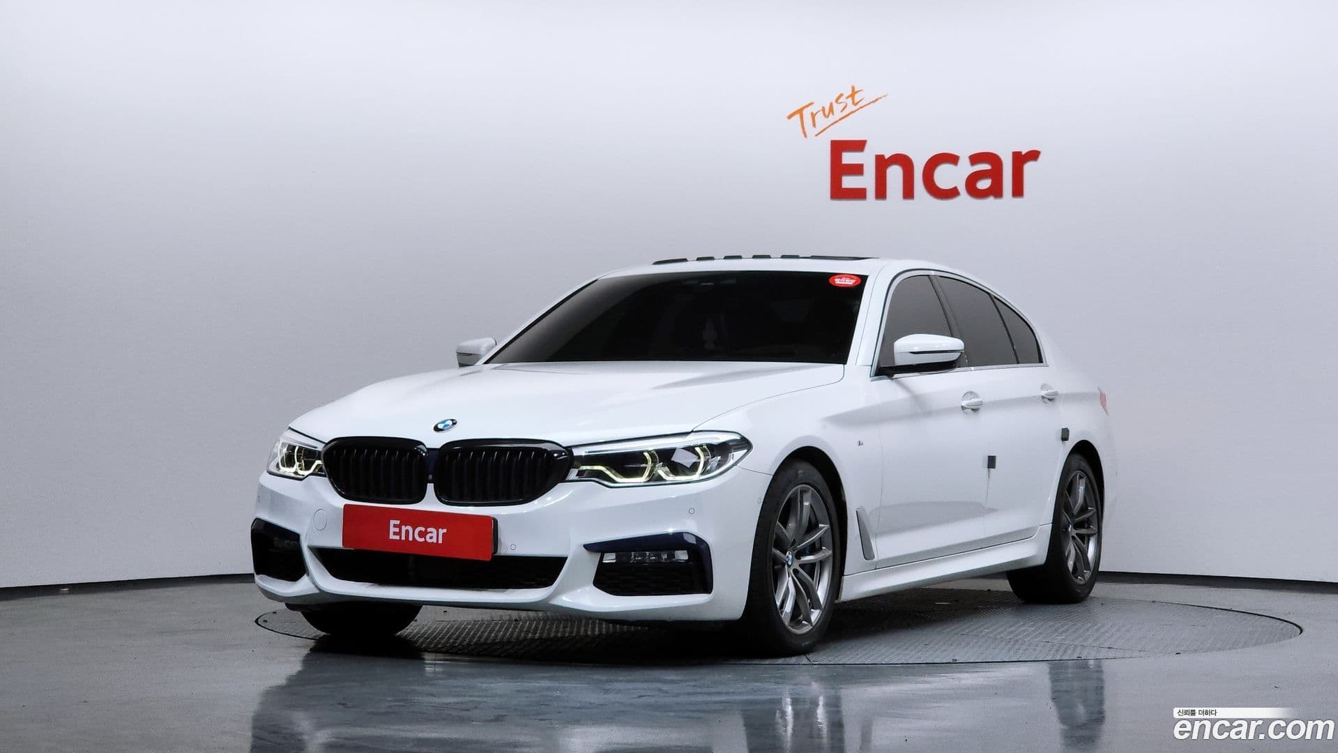 Main__Slider__Photo:5-Series BMW 2018.2-0