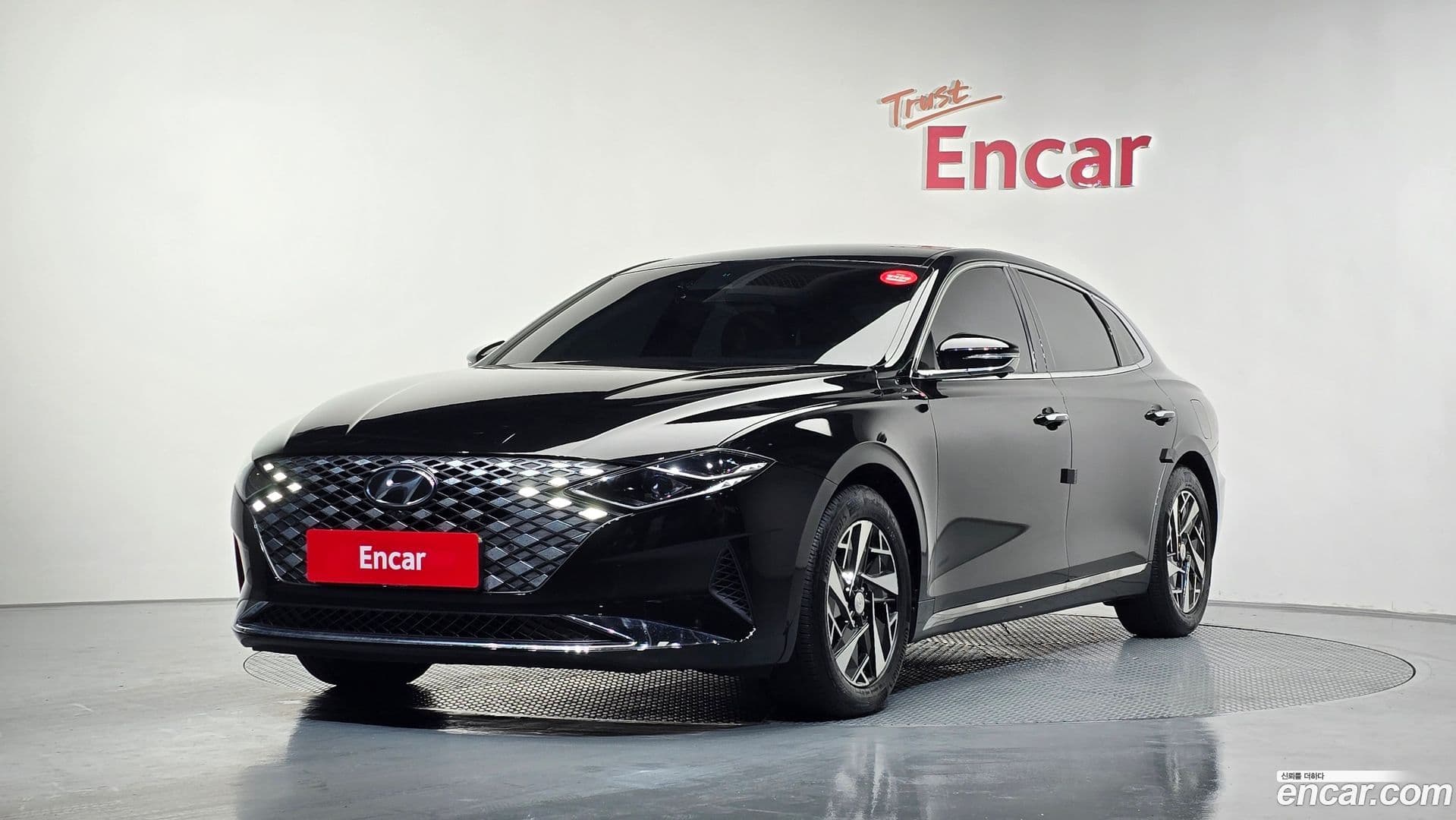 Main__Slider__Photo:Grandeur Hyundai 2022.0-0