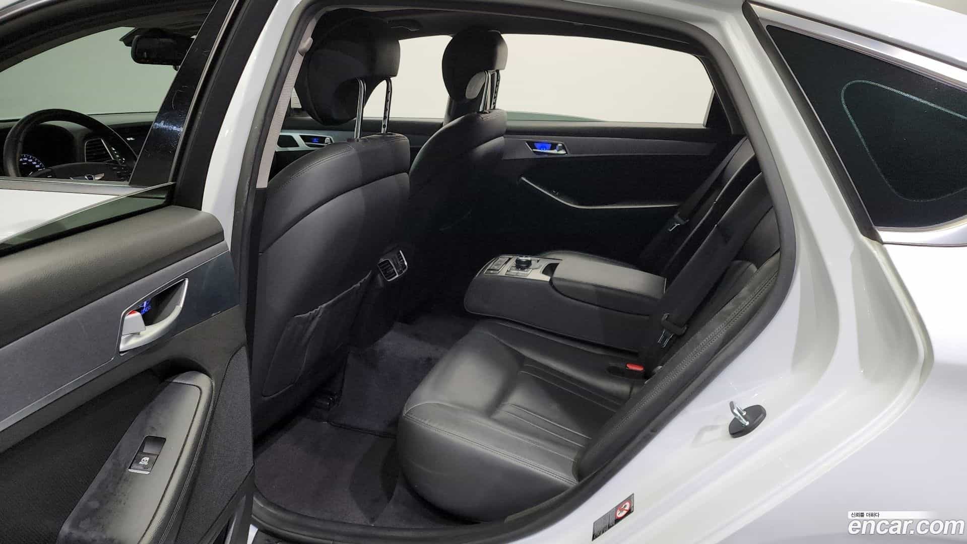 Genesis Hyundai 2016.4-OPTION-015