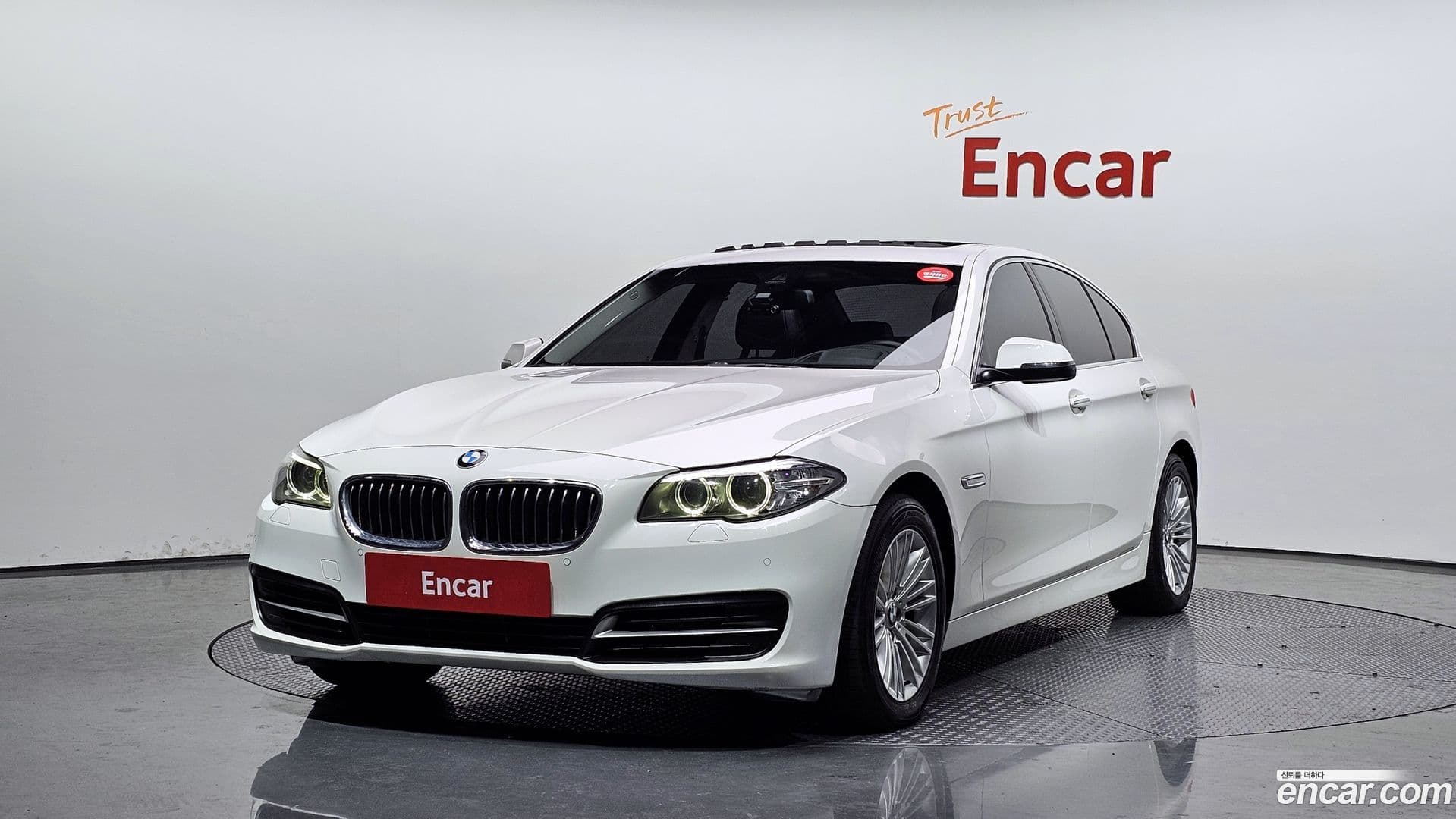 Main__Slider__Photo:5-Series BMW 2014.1-0
