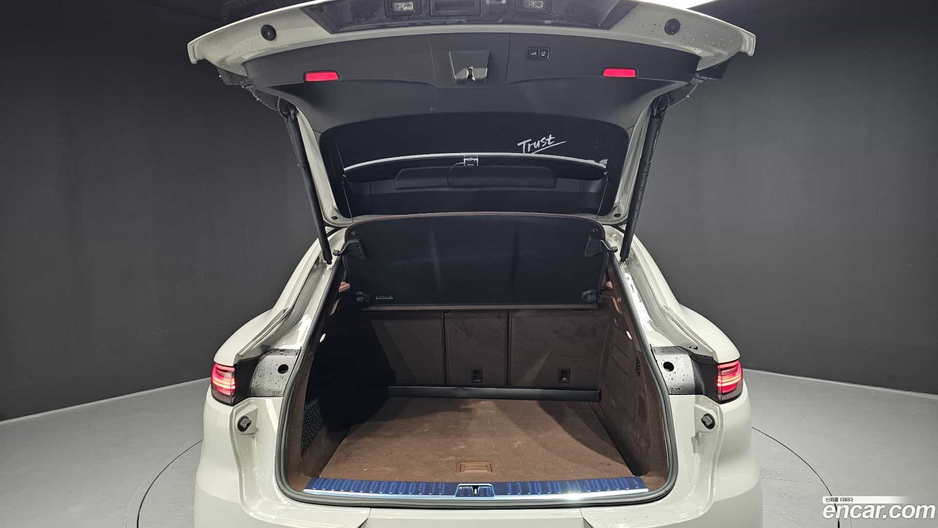 Cayenne Porsche 2023.5-OPTION-024