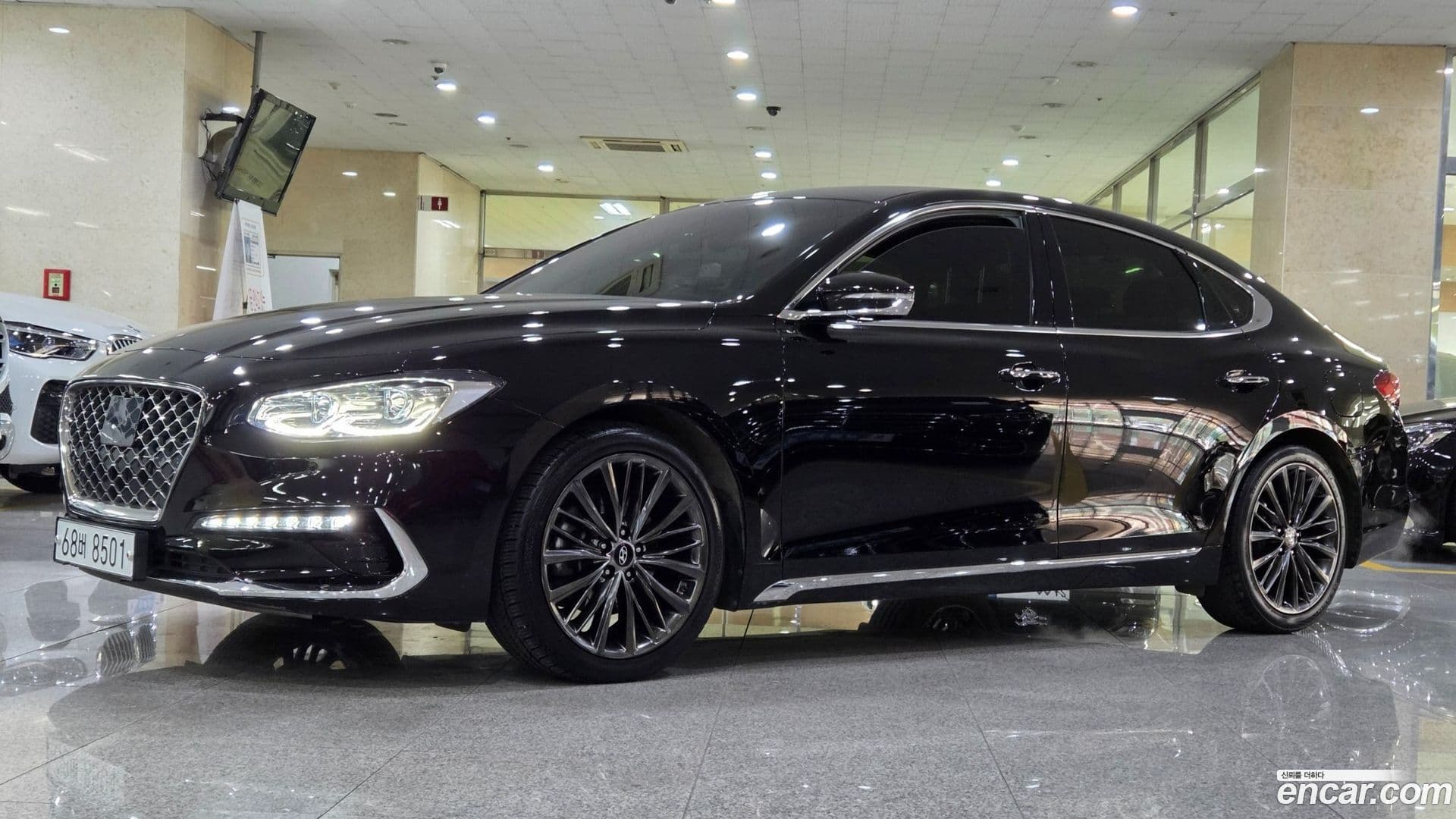 Main__Slider__Photo:Grandeur Hyundai 2019.2-0