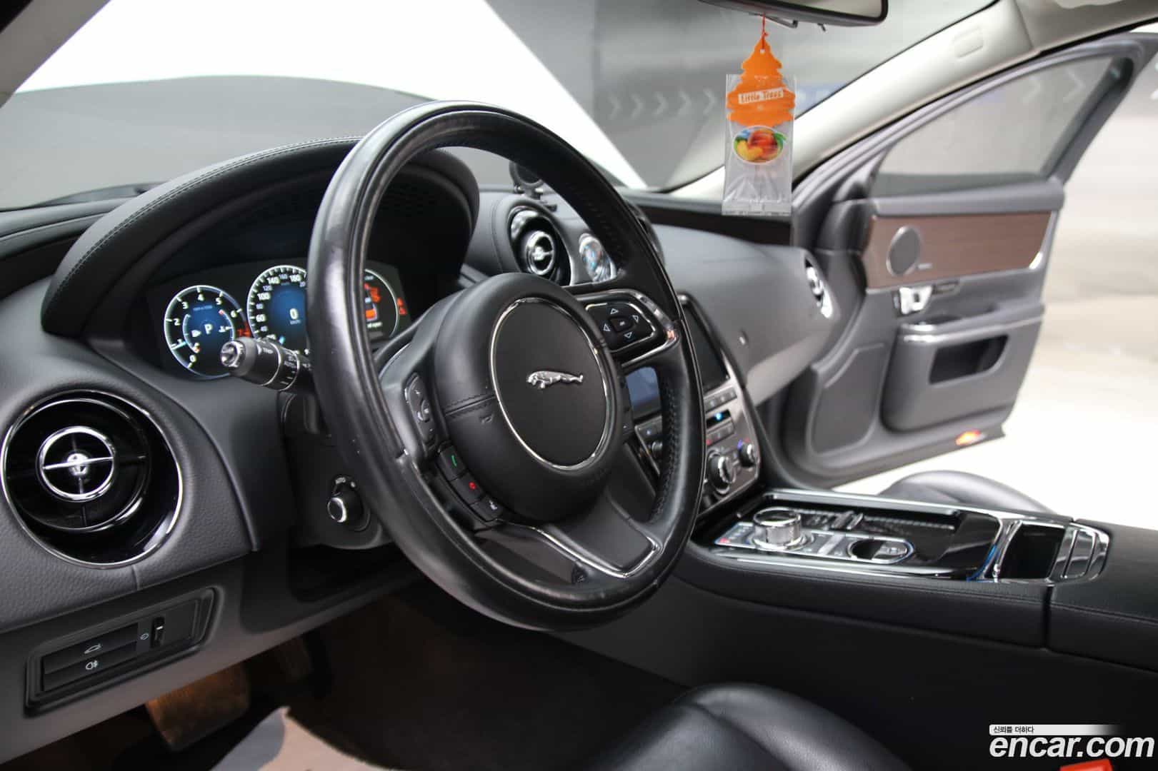 XJ Jaguar 2016.10-OPTION-015