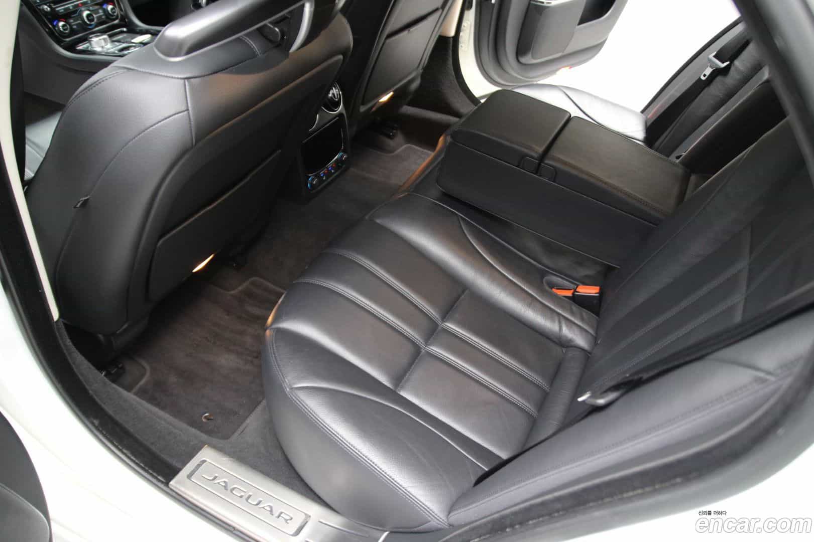 XJ Jaguar 2016.10-OPTION-019