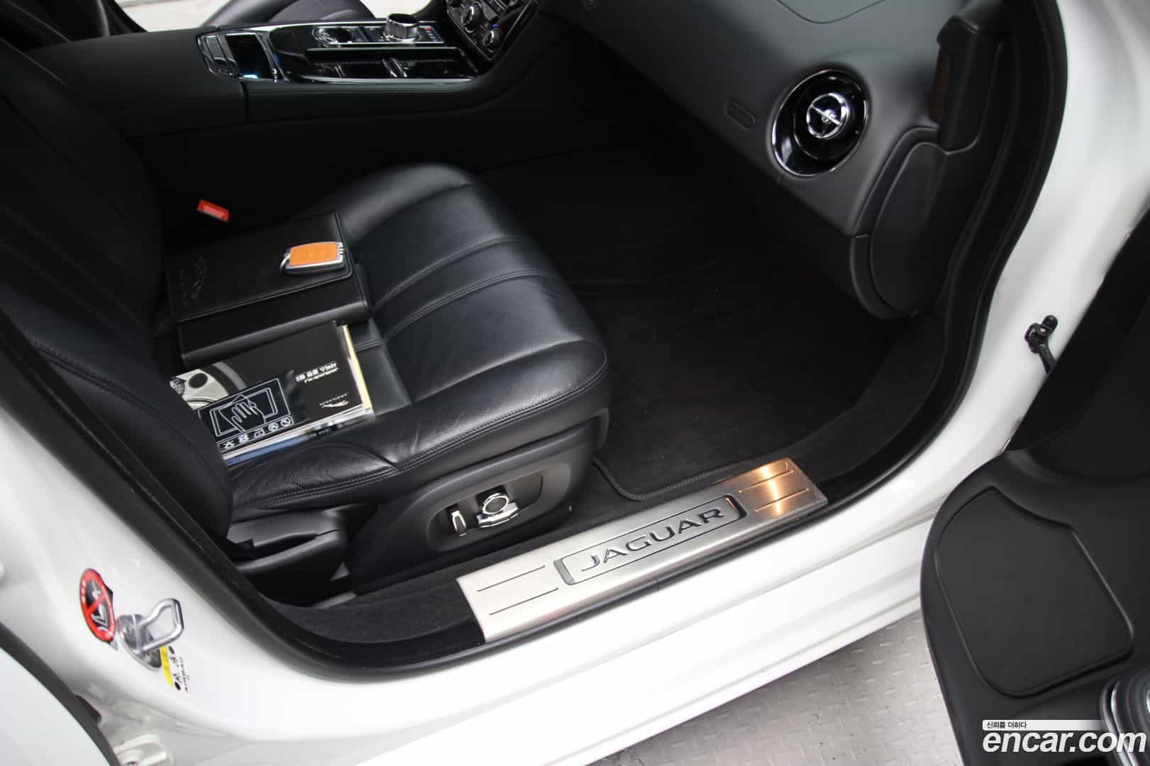XJ Jaguar 2016.10-OPTION-021