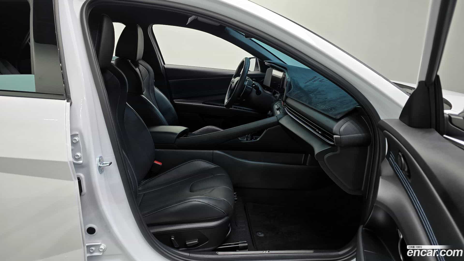 AVANTE Hyundai 2024.6-INNER-010