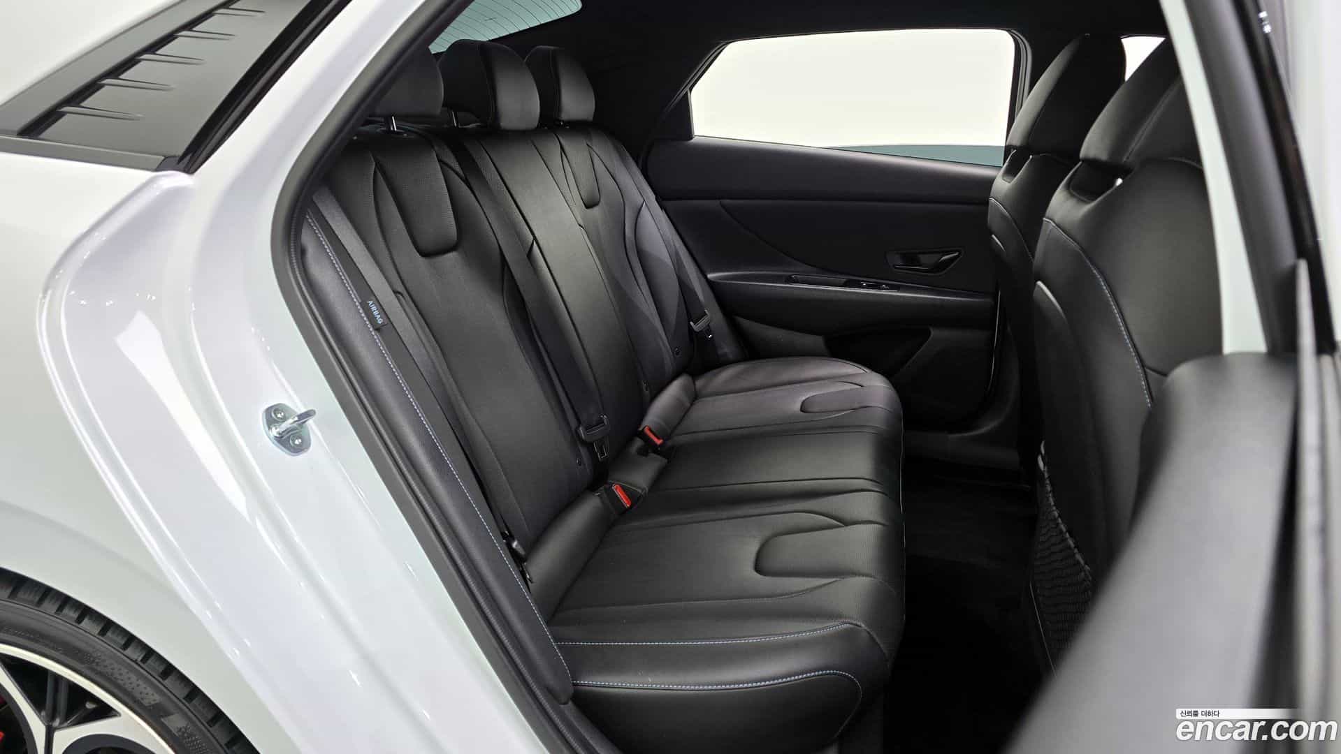 AVANTE Hyundai 2024.6-OPTION-016