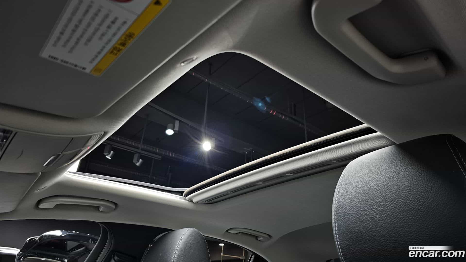 E-Class Mercedes-Benz 2018.1-OPTION-022