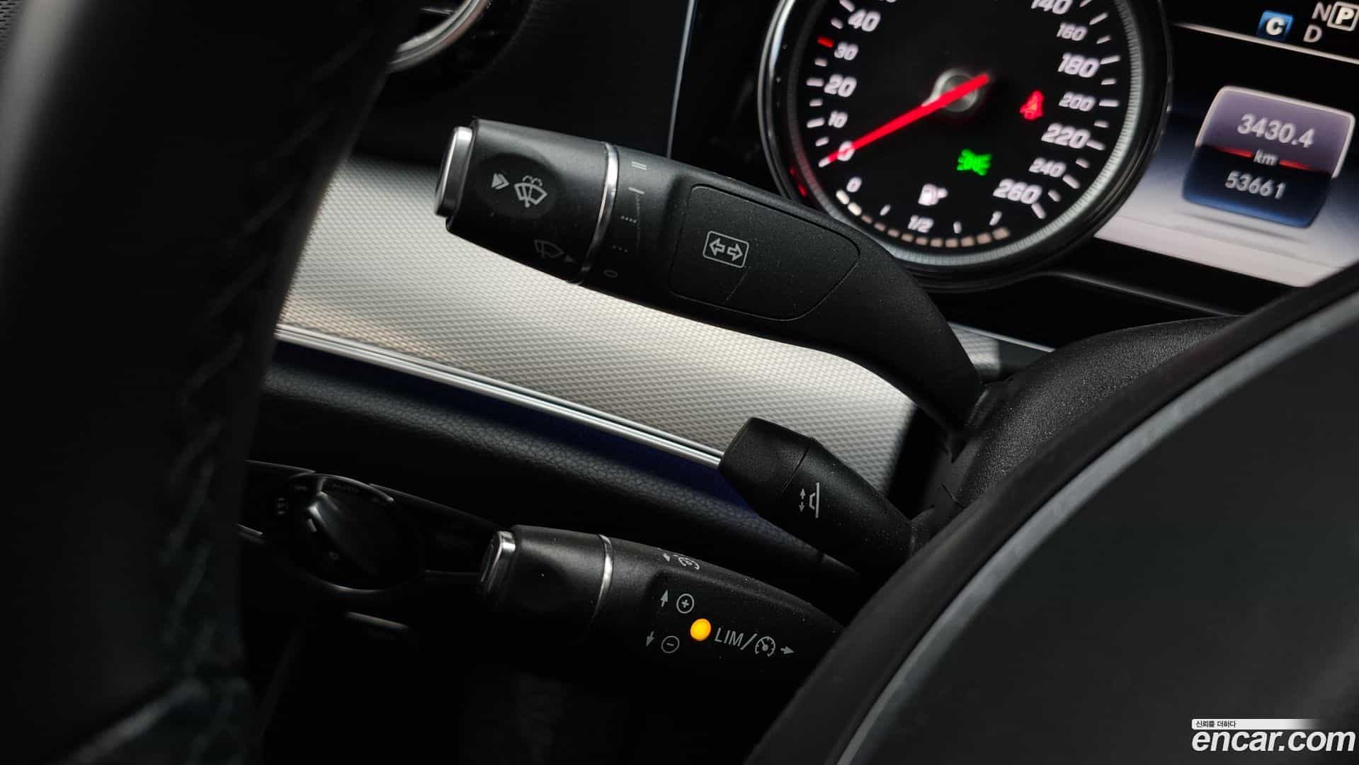 E-Class Mercedes-Benz 2018.1-OPTION-023