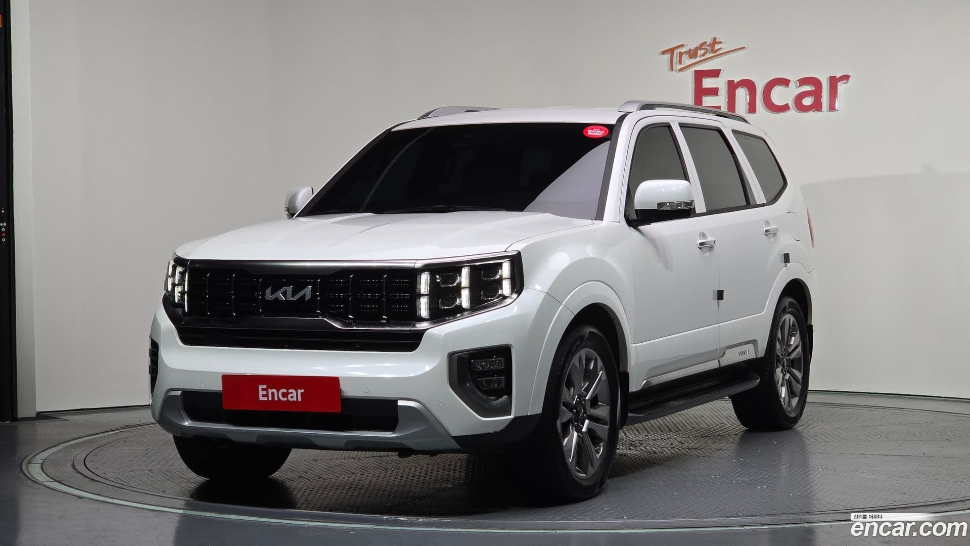Main__Slider__Photo:Mohave Kia 2023.10-0
