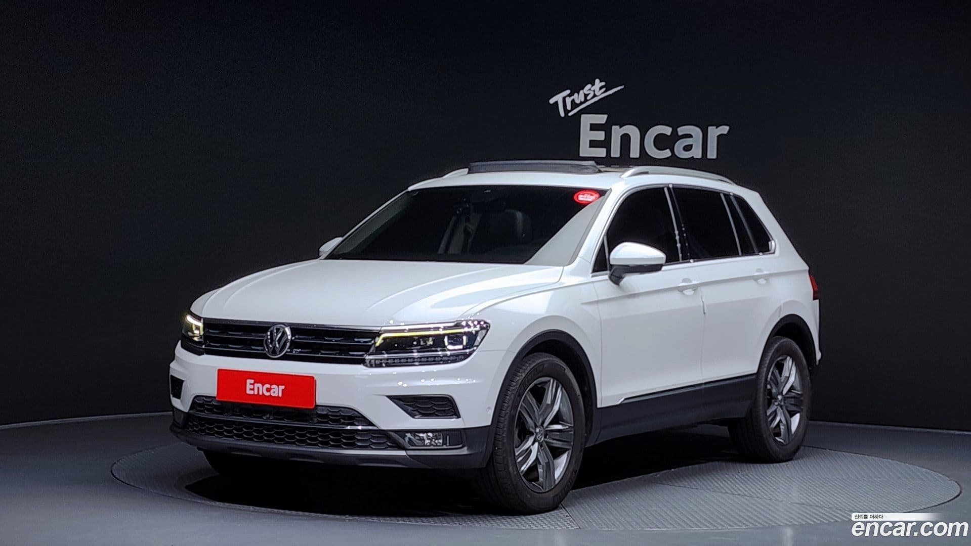 Main__Slider__Photo:Tiguan Volkswagen 2018.5-0