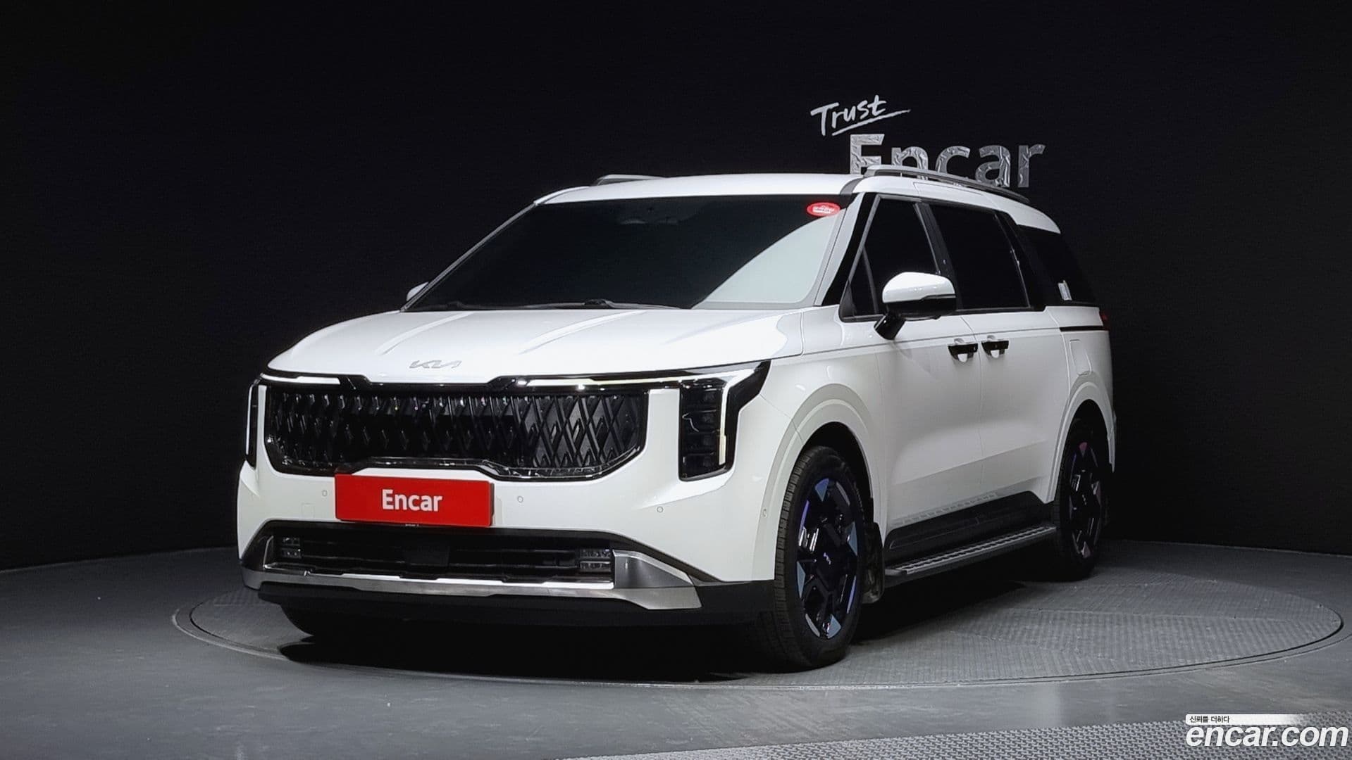 Main__Slider__Photo:Canival Kia 2024.1-0