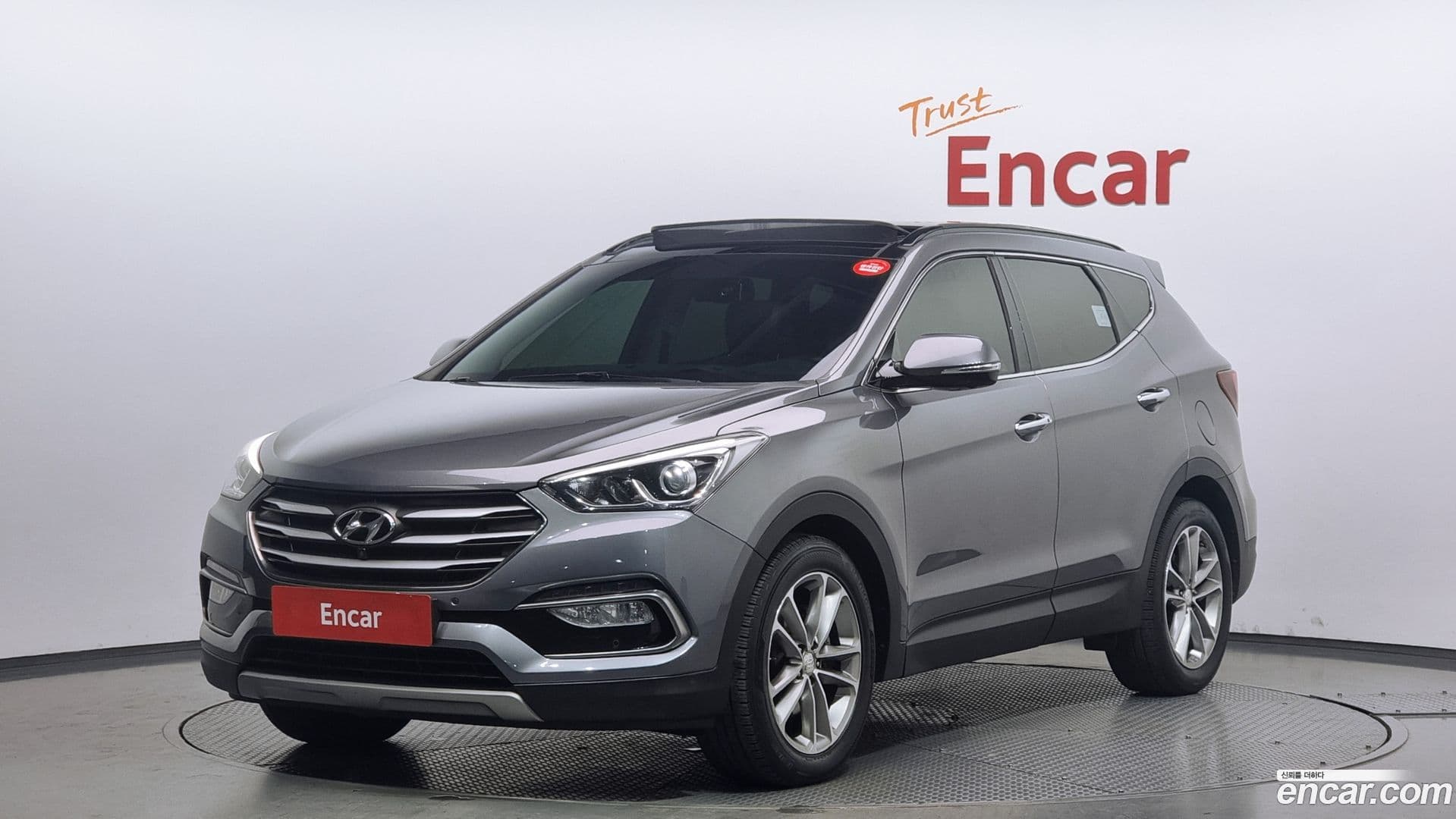 Main__Slider__Photo:Santafe Hyundai 2016.10-0