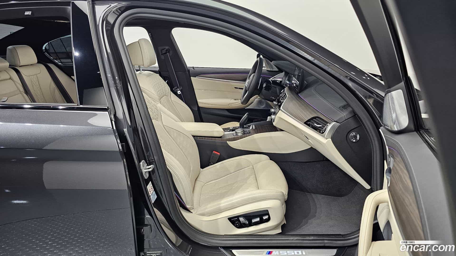 5-Series BMW 2020.10-INNER-010