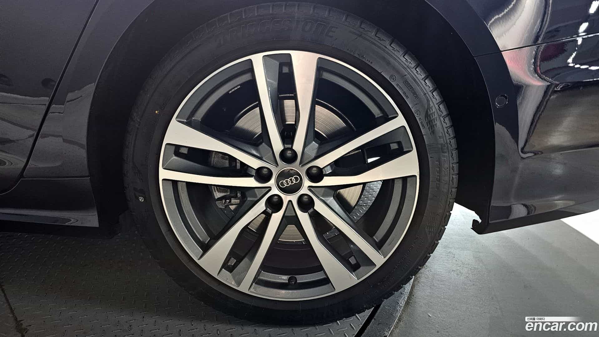 A6 Audi 2021.11-OUTER-005