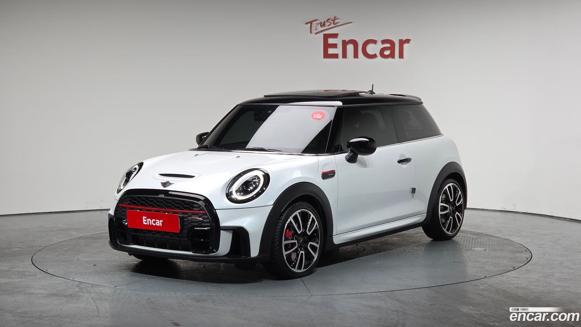 Main__Slider__Photo:Cooper Mini 2024.2-0