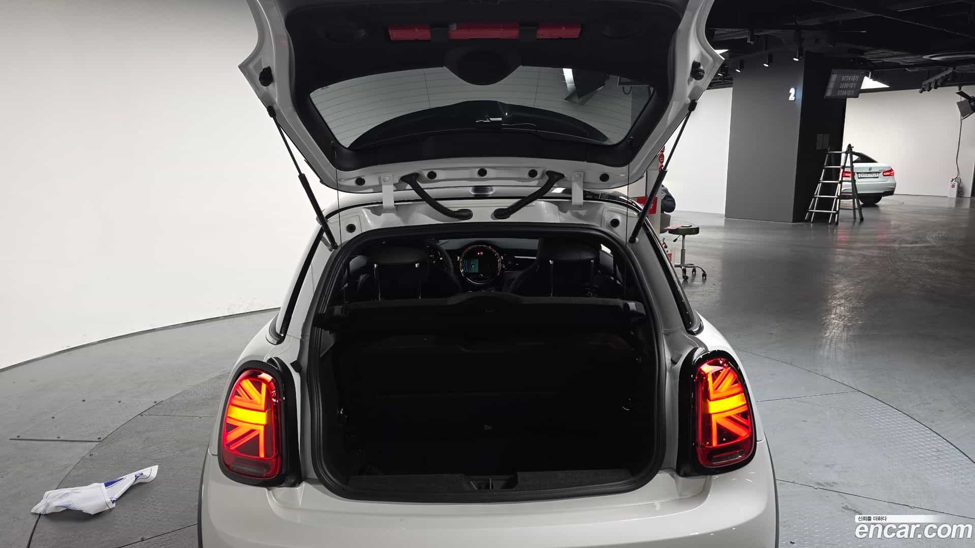 Cooper Mini 2024.2-OPTION-024