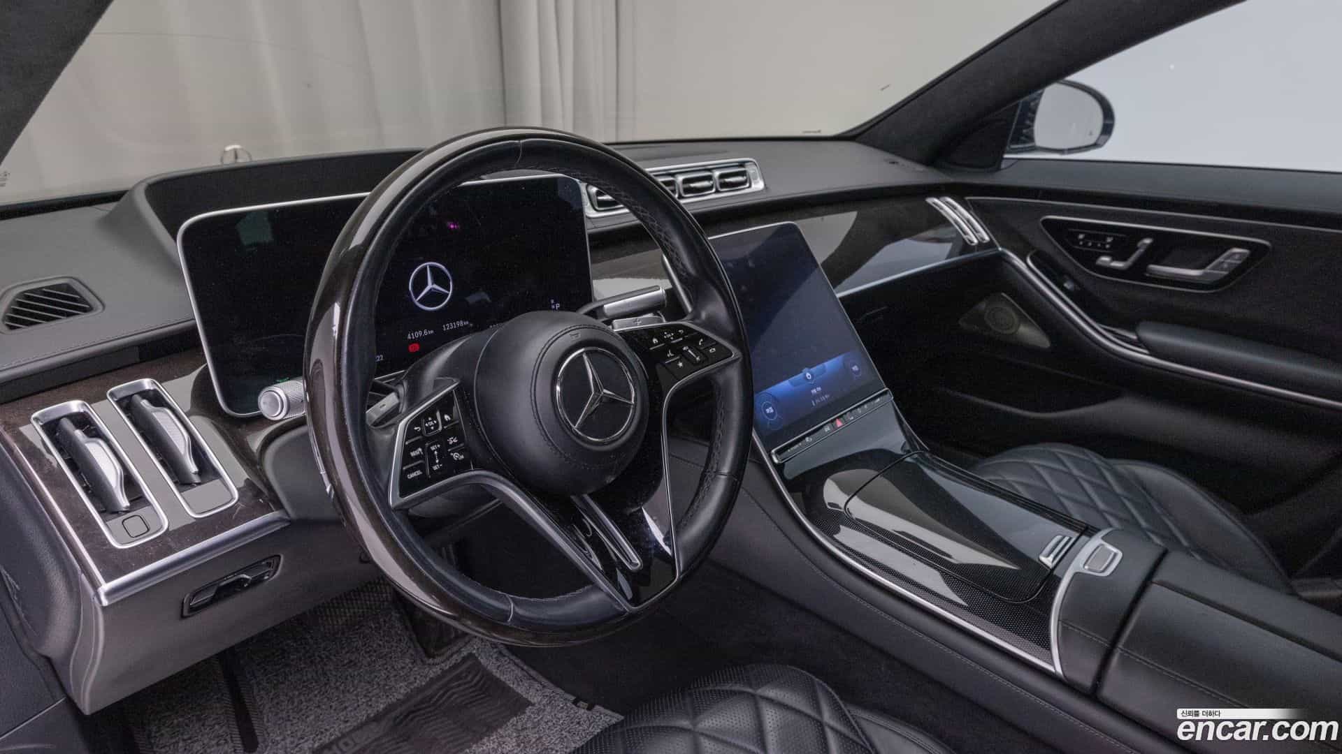 S-Class Mercedes-Benz 2022.0-INNER-010