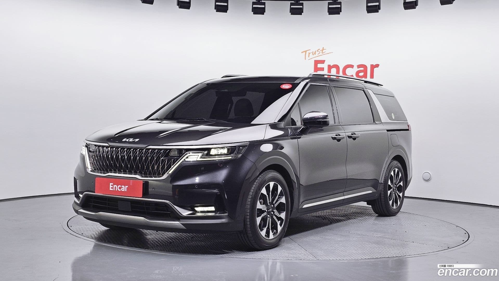 Main__Slider__Photo:Canival Kia 2022.7-0