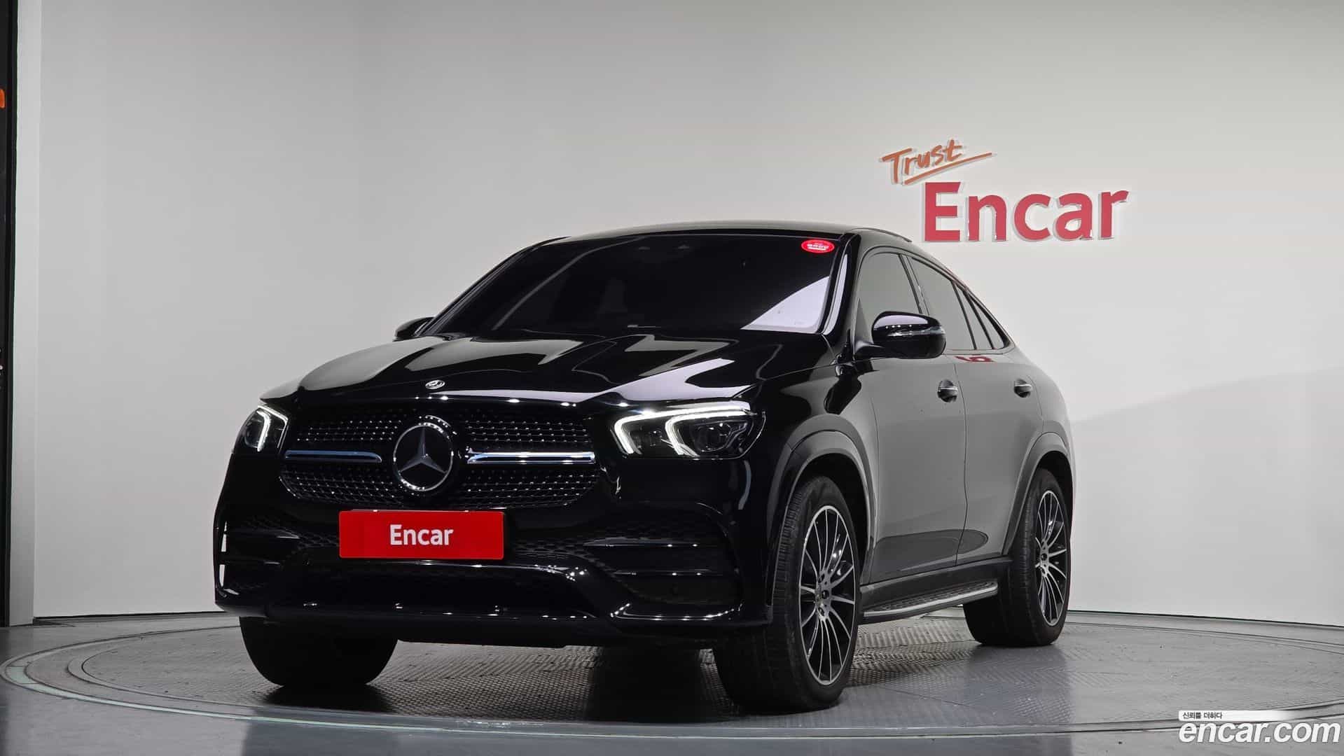 GLE-Class Mercedes-Benz 2022.8-OUTER-001