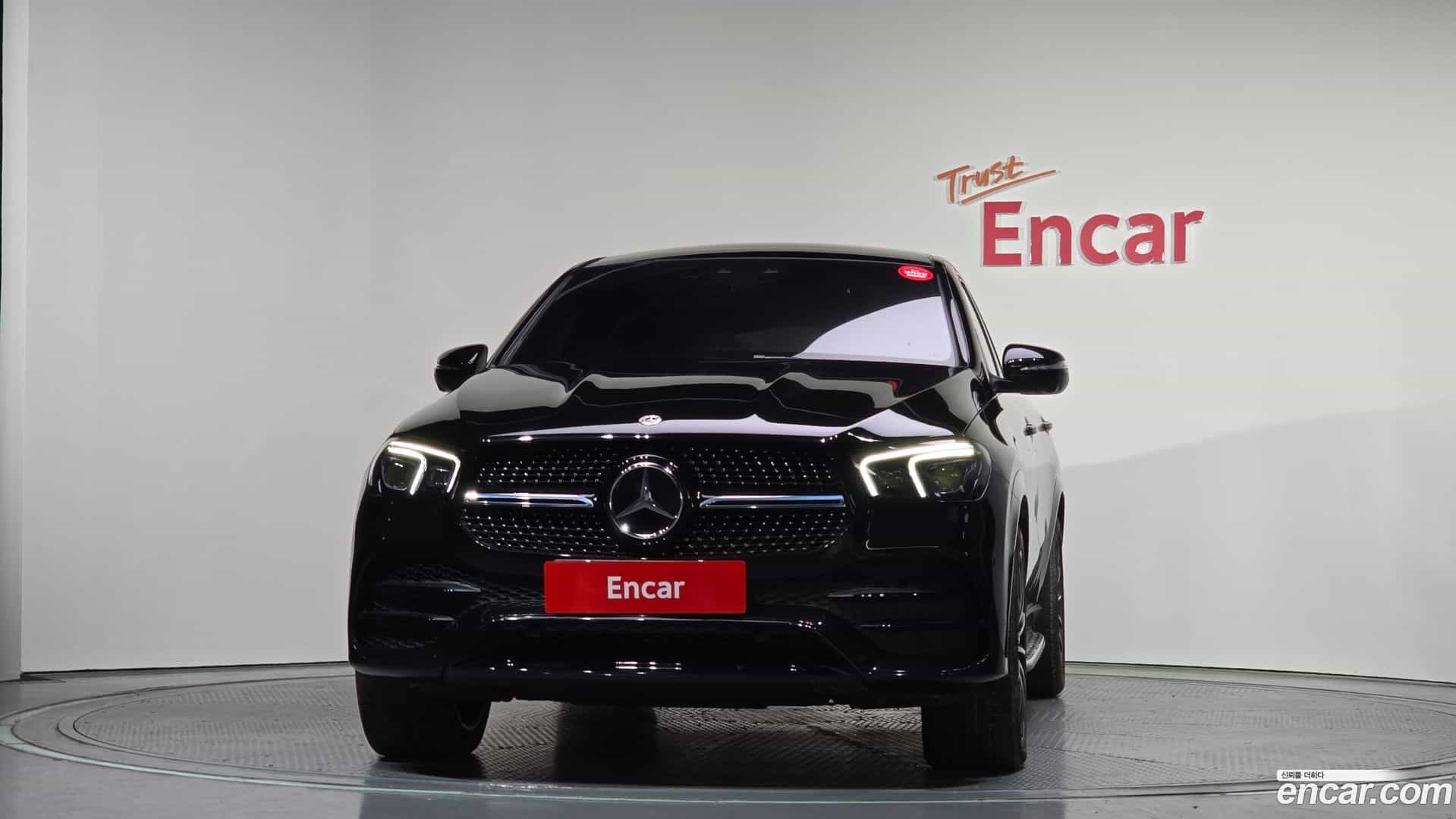 GLE-Class Mercedes-Benz 2022.8-OUTER-003