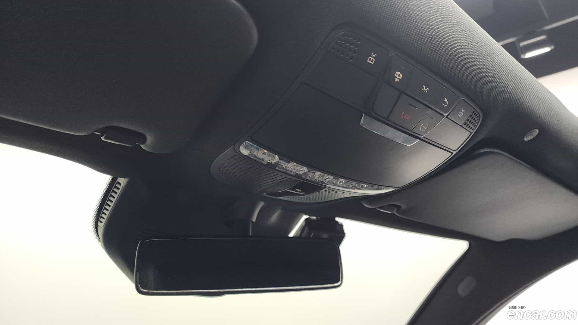 GLC-Class Mercedes-Benz 2020.1-OPTION-021