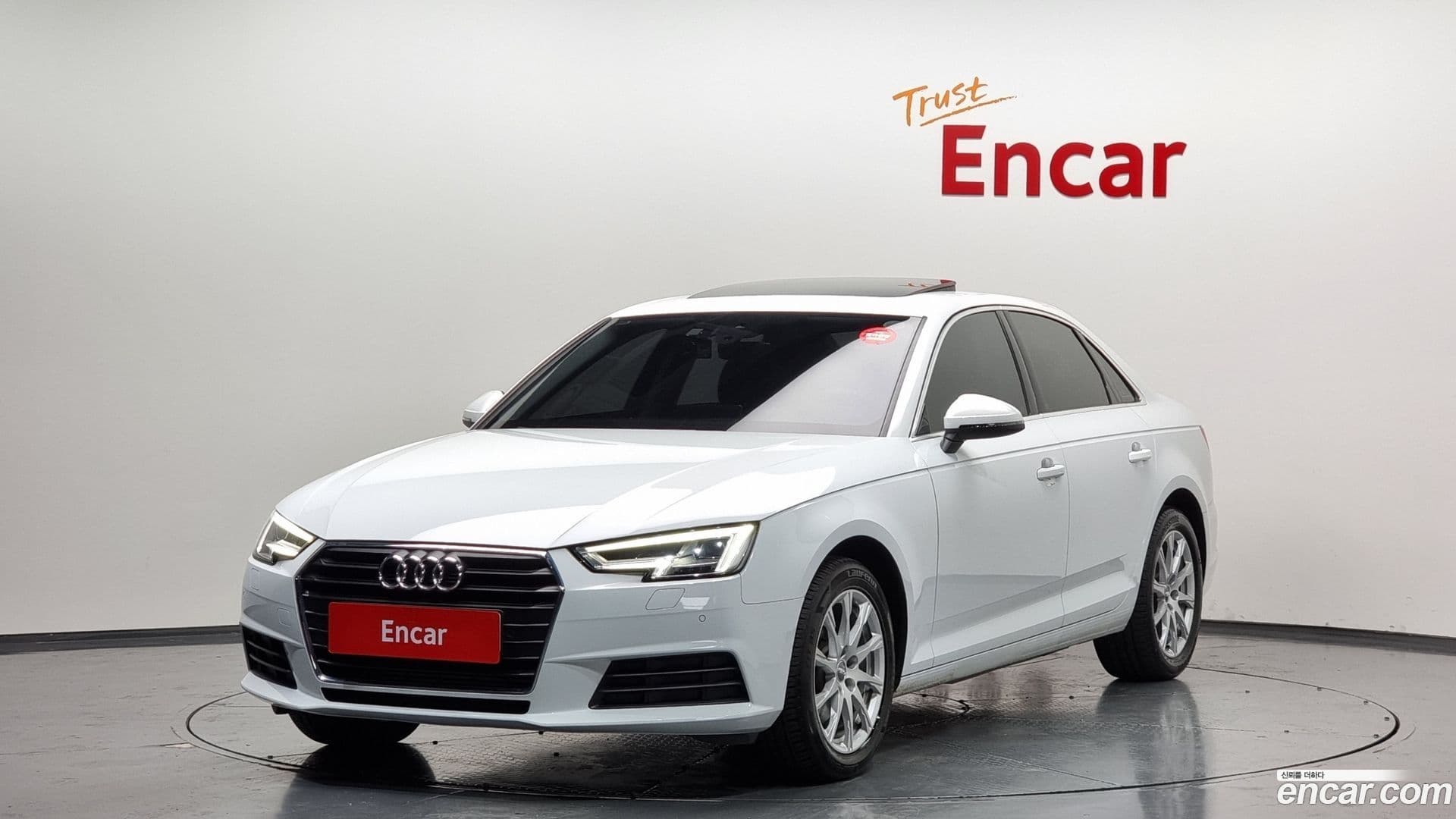 Main__Slider__Photo:A4 Audi 2019.11-0