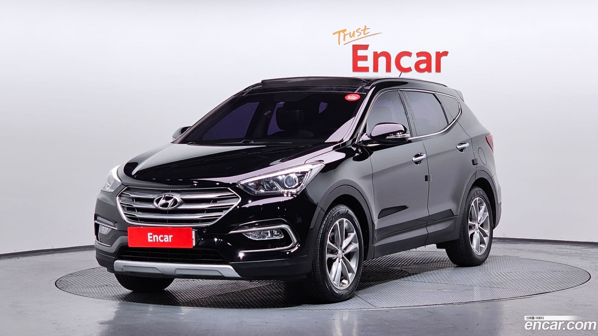 Main__Slider__Photo:Santafe Hyundai 2015.11-0