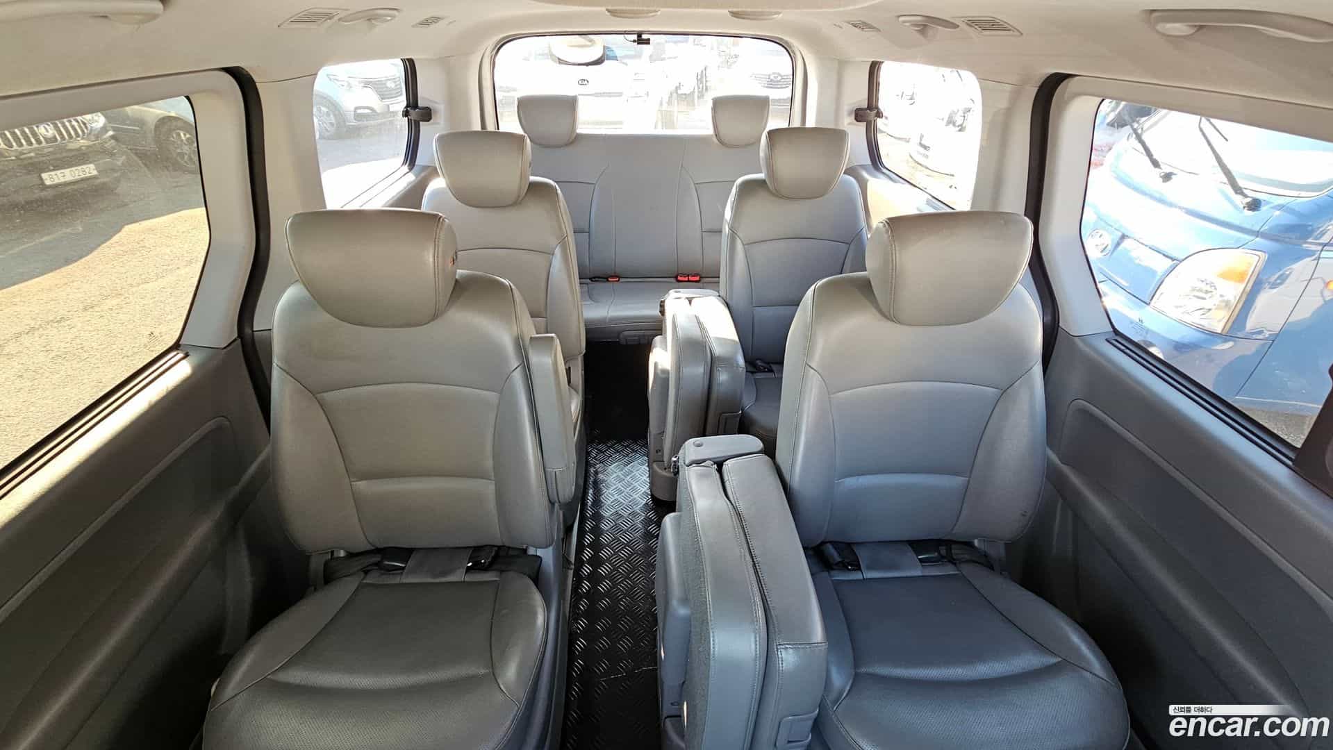 Starex Hyundai 2017.6-OPTION-024