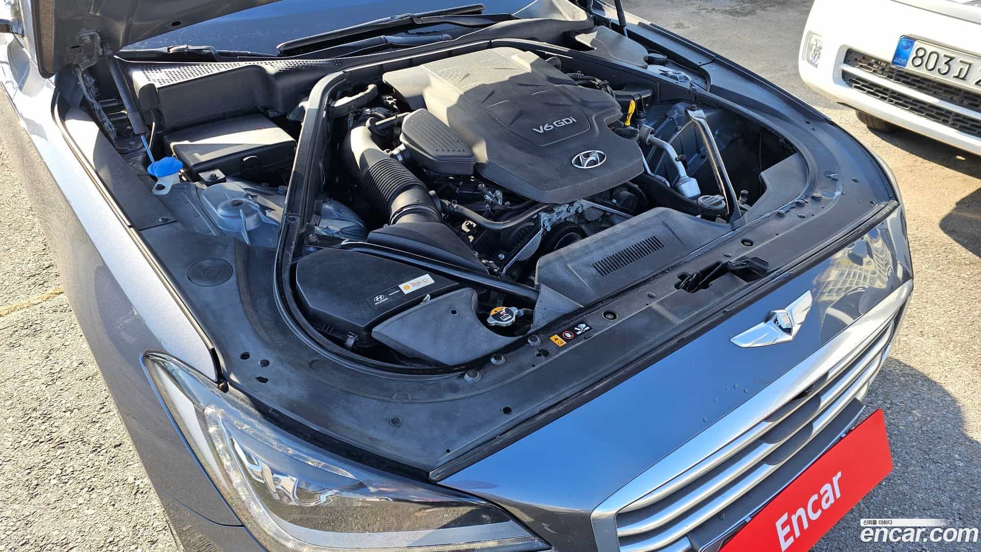 Genesis Hyundai 2016.0-INNER-006