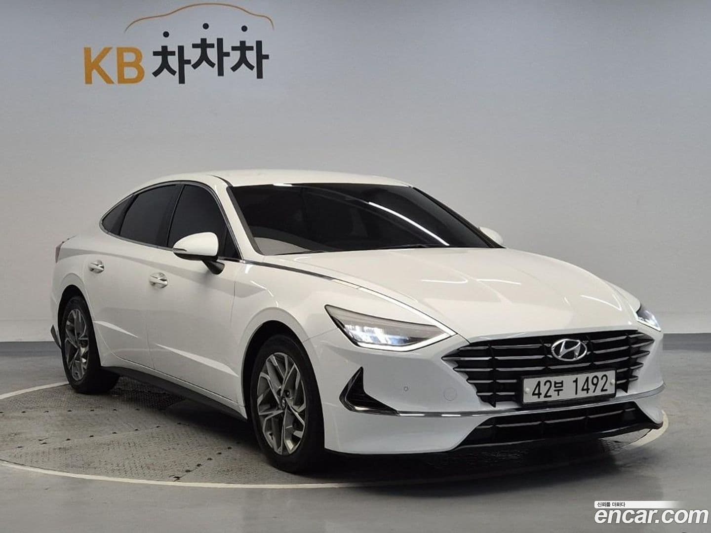 Main__Slider__Photo:Sonata Hyundai 2019.6-0
