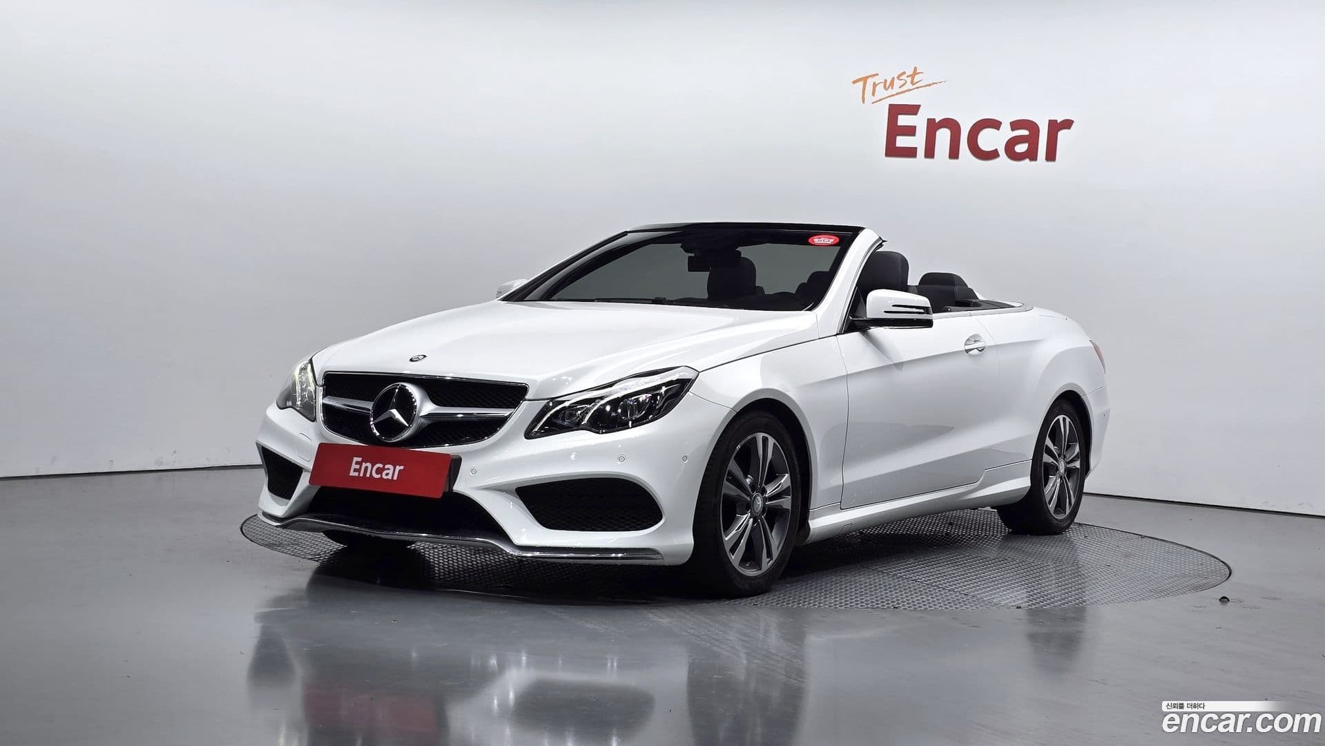Main__Slider__Photo:E-Class Mercedes-Benz 2016.6-0