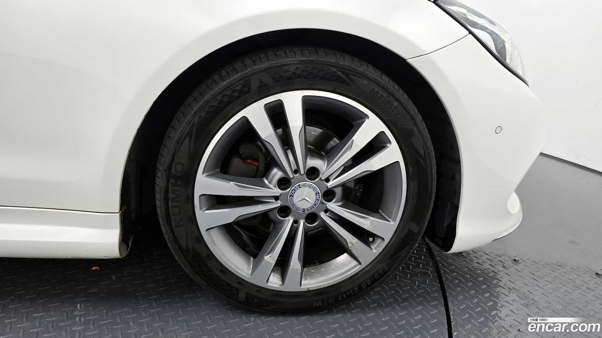 E-Class Mercedes-Benz 2016.6-OUTER-005