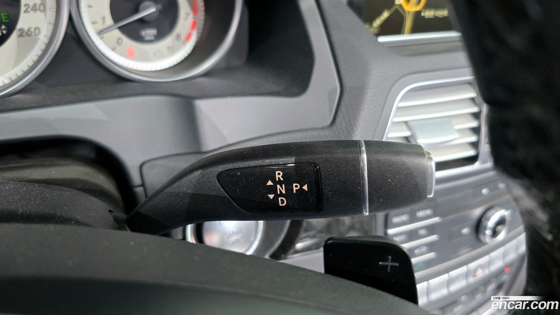 Main__Slider__Photo:E-Class Mercedes-Benz 2016.6-8