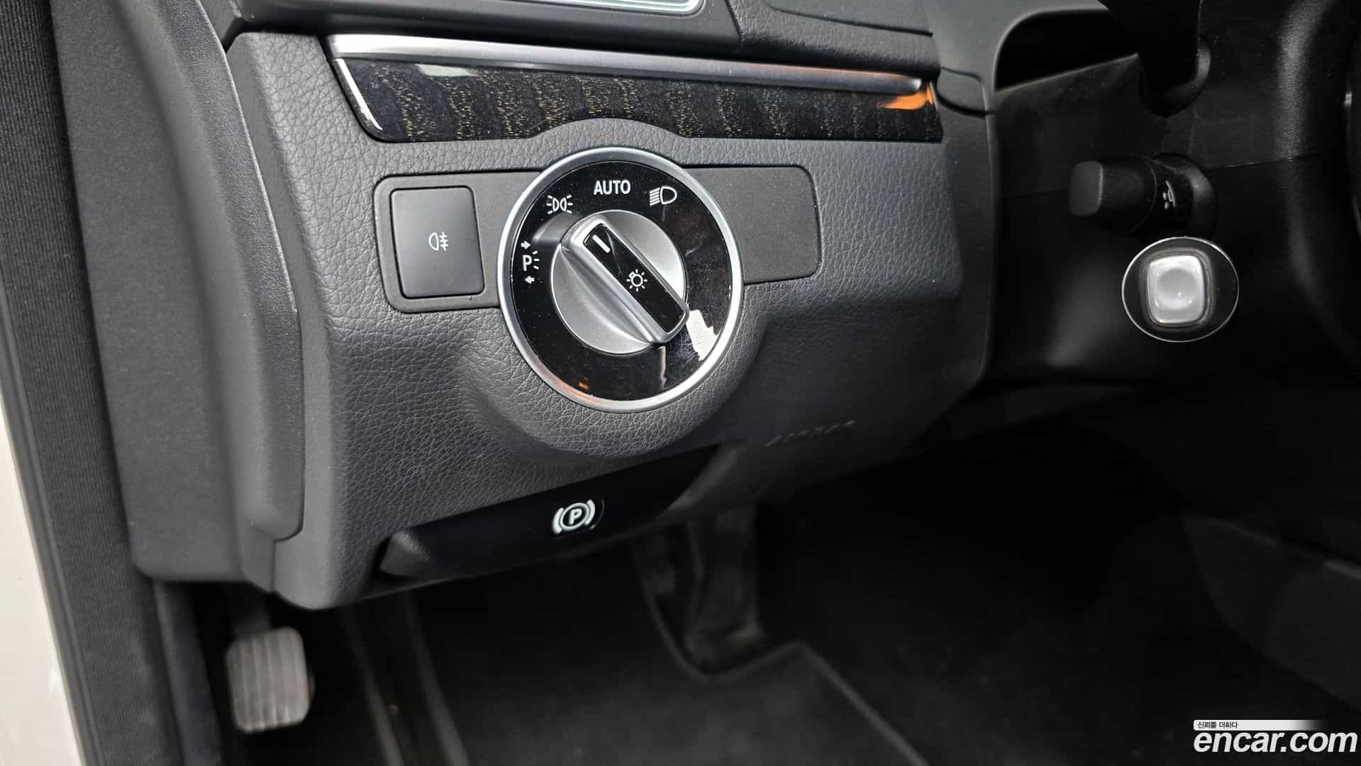 E-Class Mercedes-Benz 2016.6-OPTION-022