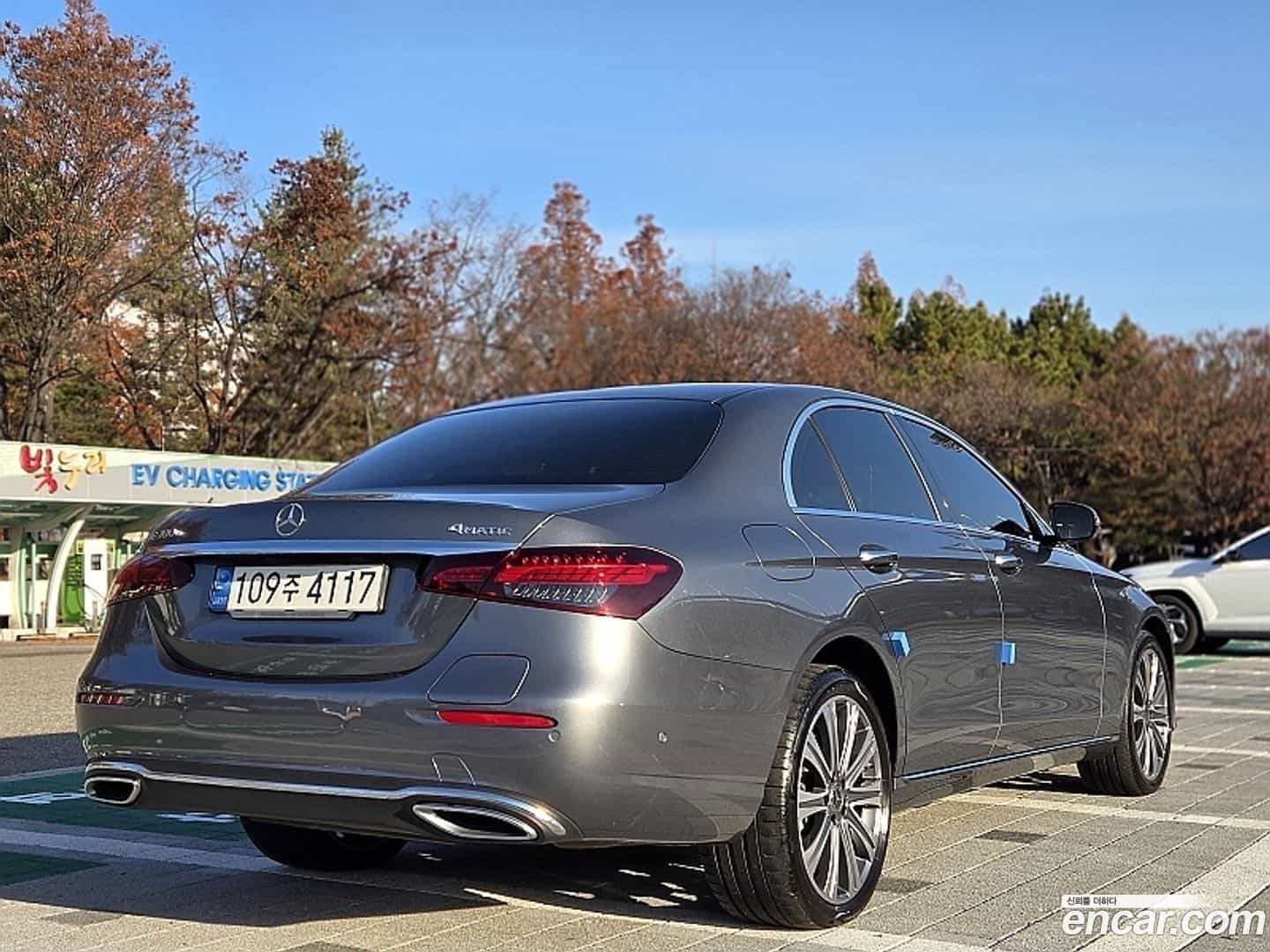 E-Class Mercedes-Benz 2022.11-OUTER-005