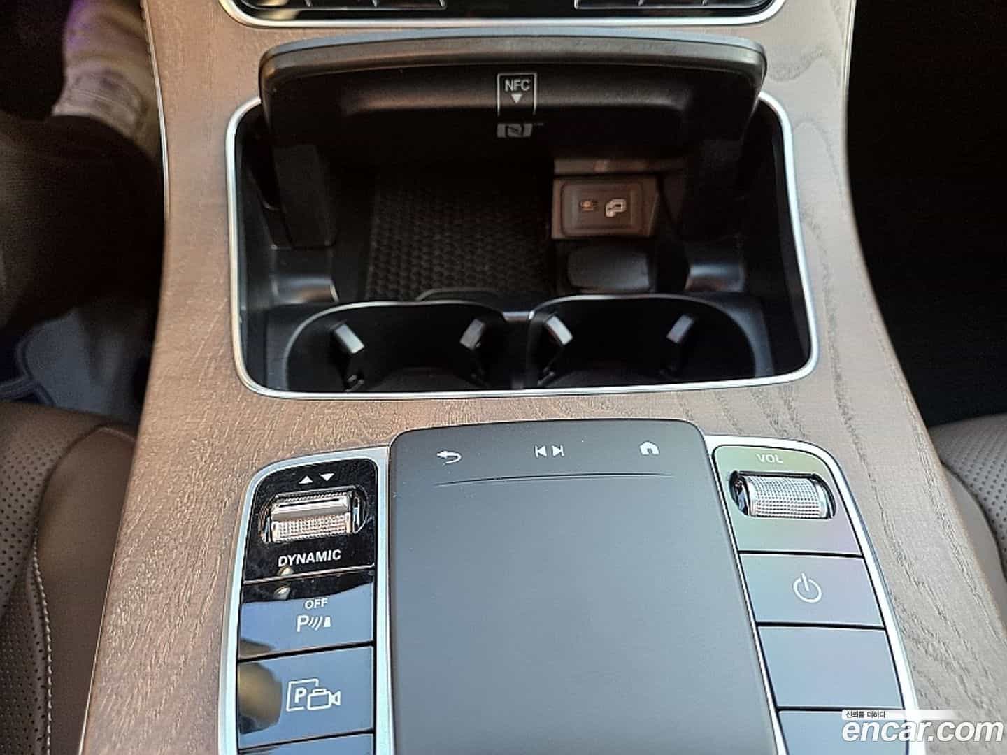 E-Class Mercedes-Benz 2022.11-OPTION-020
