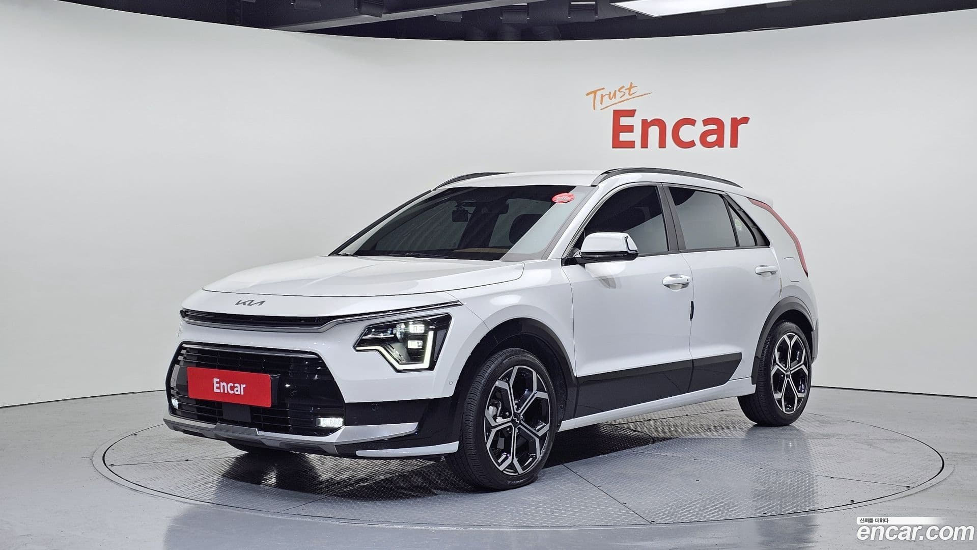Main__Slider__Photo:Niro Kia 2022.10-0