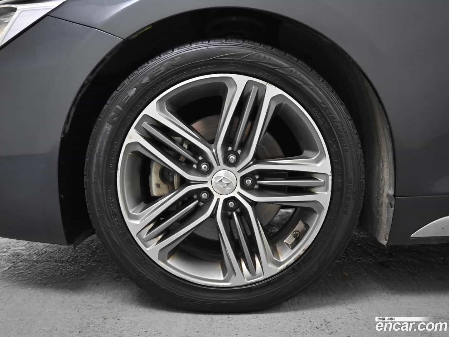 Grandeur Hyundai 2017.6-OUTER-005