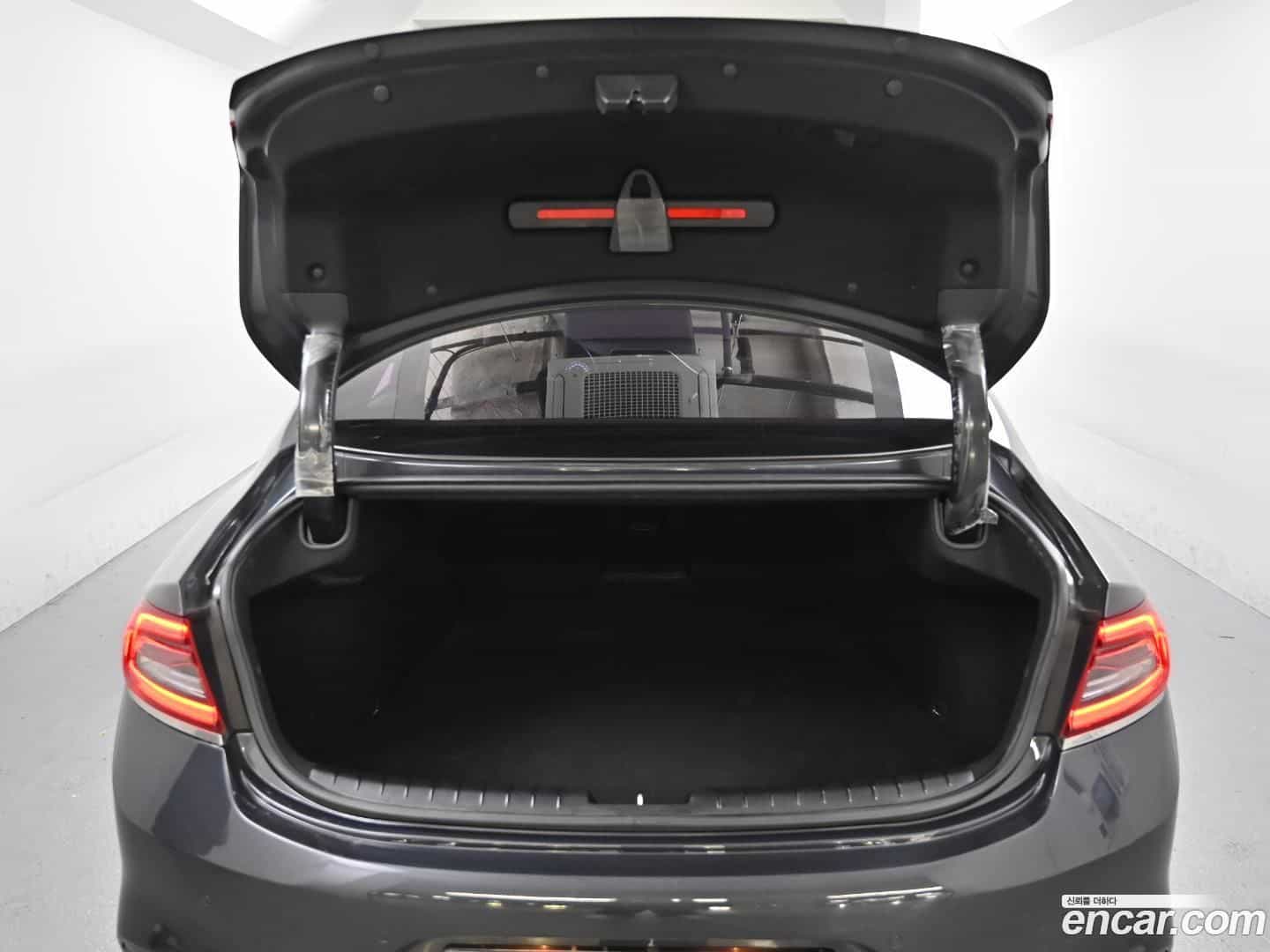 Grandeur Hyundai 2017.6-OPTION-024