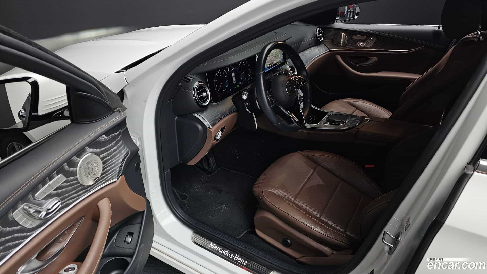 E-Class Mercedes-Benz 2022.3-OPTION-015