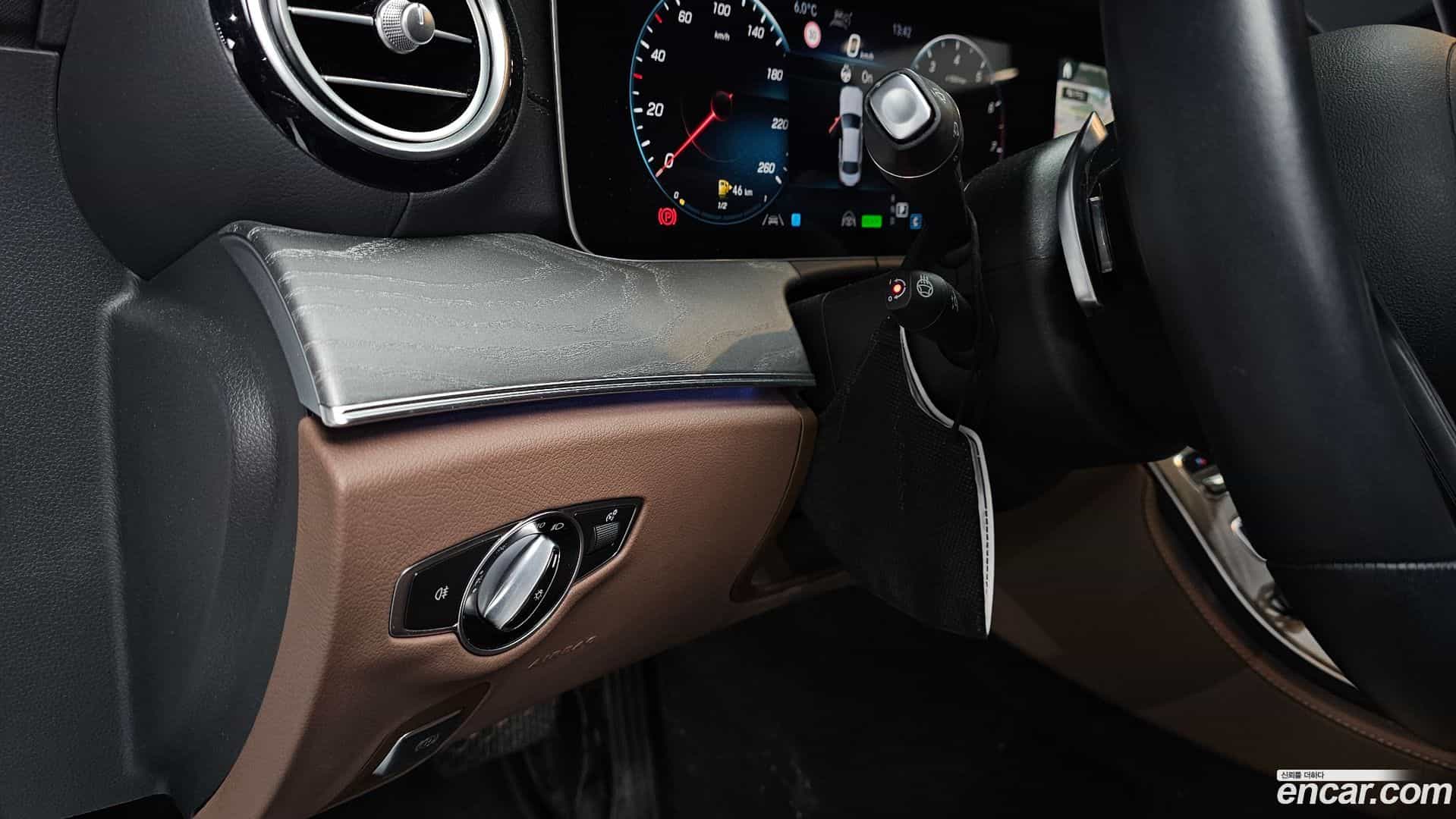 E-Class Mercedes-Benz 2022.3-OPTION-023