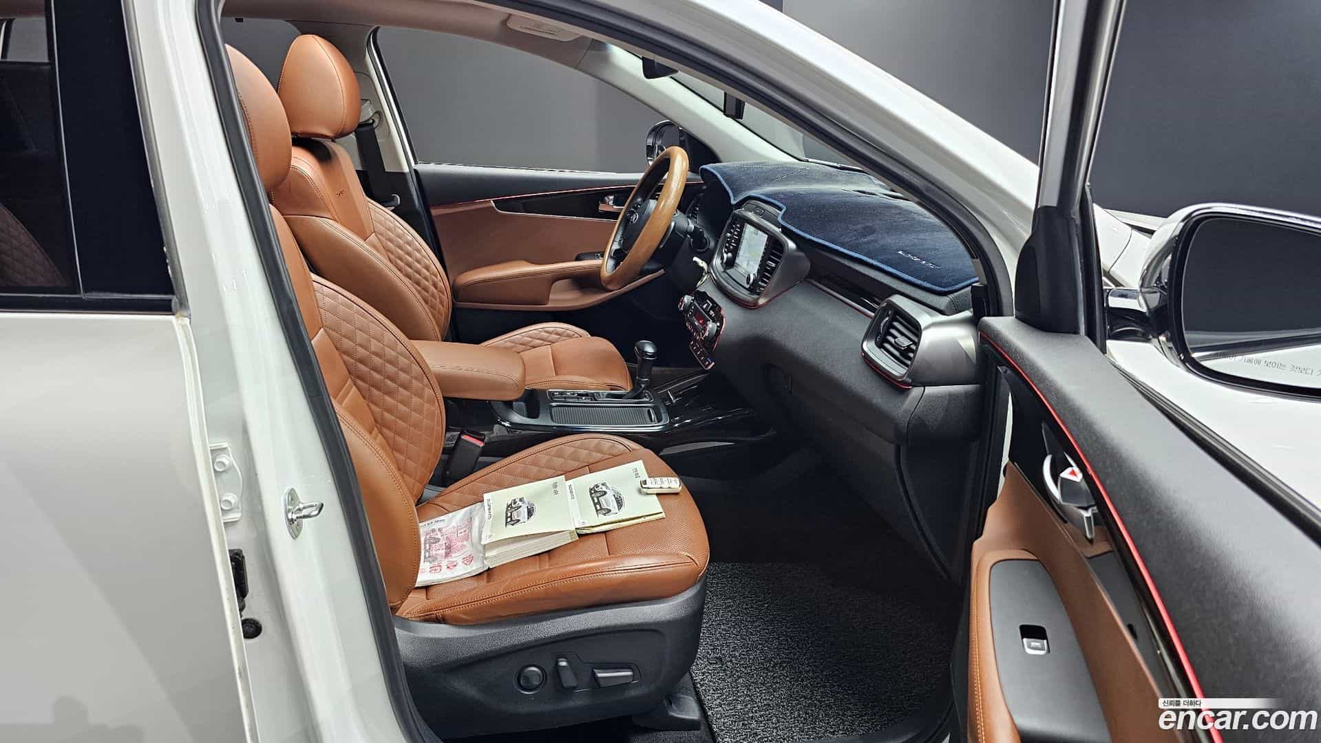 Sorento Kia 2018.6-OPTION-015